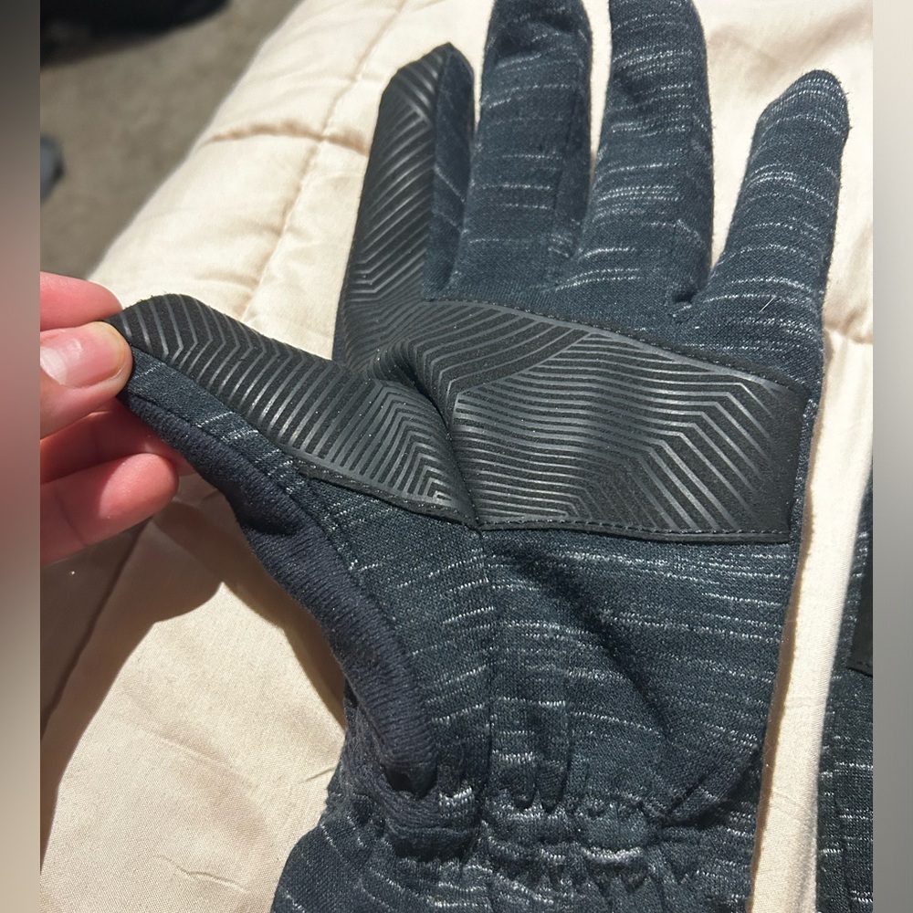 Under Armour winter gloves